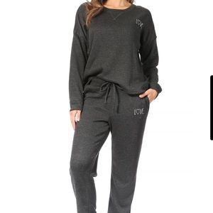 Rae Dunn women pullover and pants‎ Lounge set size XS